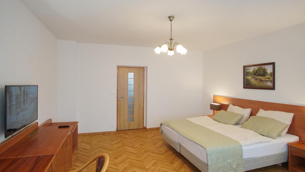 Vila Nejdek - Erzgebirge Aparthotel Buitenkant foto