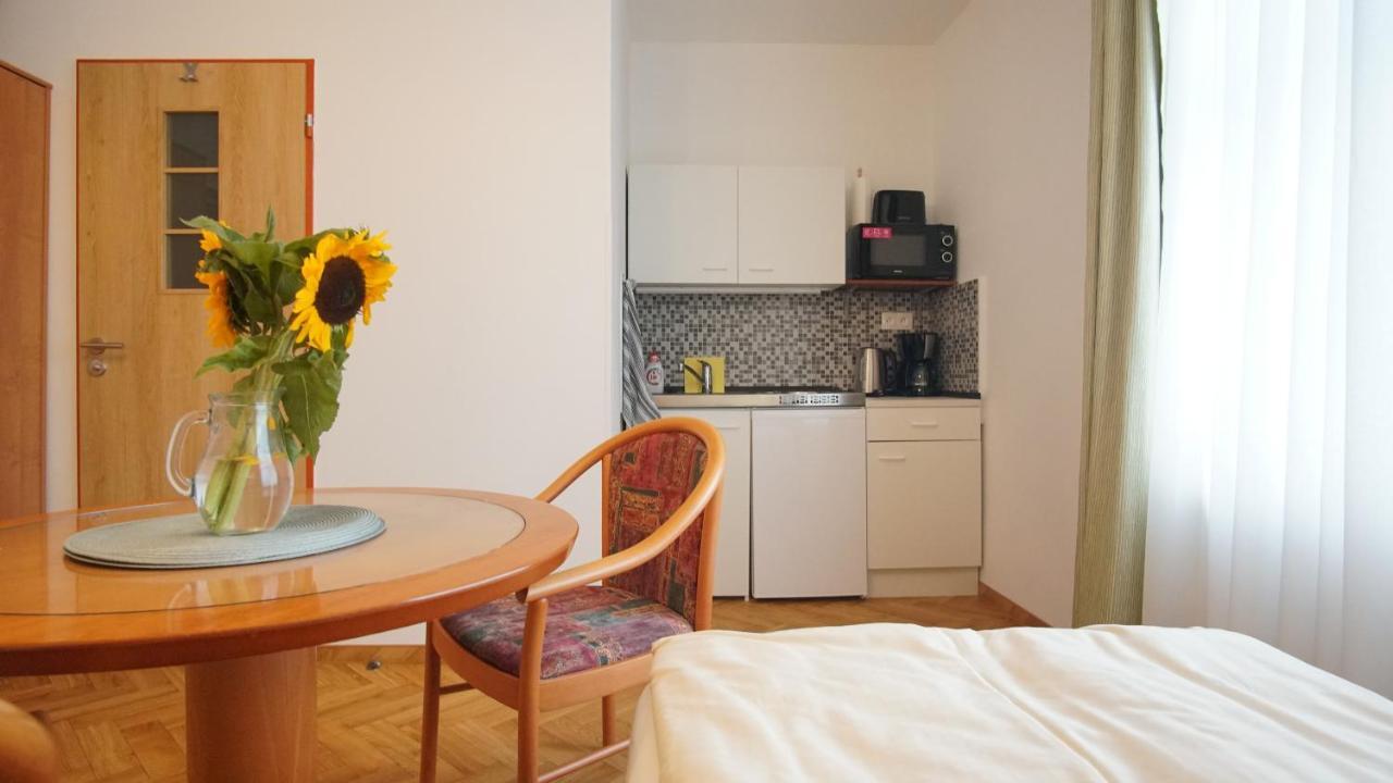 Vila Nejdek - Erzgebirge Aparthotel Buitenkant foto